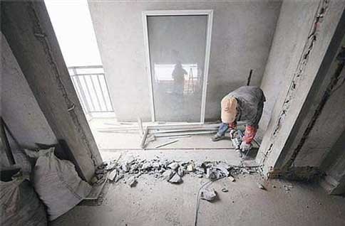 場(chǎng)地移交前完成常熟蘇州拆除的最終清理工作